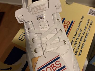 Skechers BOBS slip-ins white sneakers