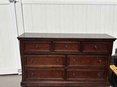 Quality Well Built Solid 7 Drawer Dresser