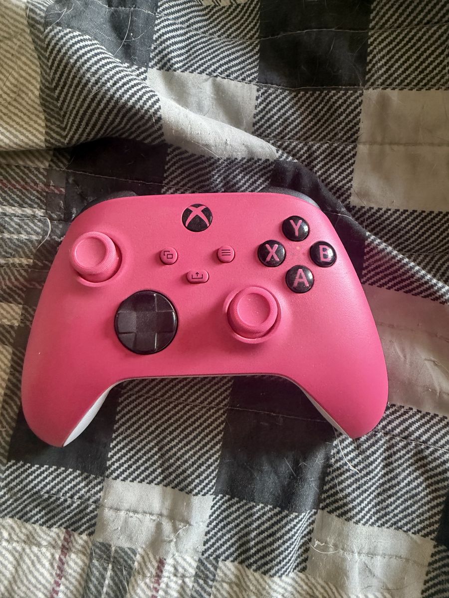 Wireless PINK Xbox controller