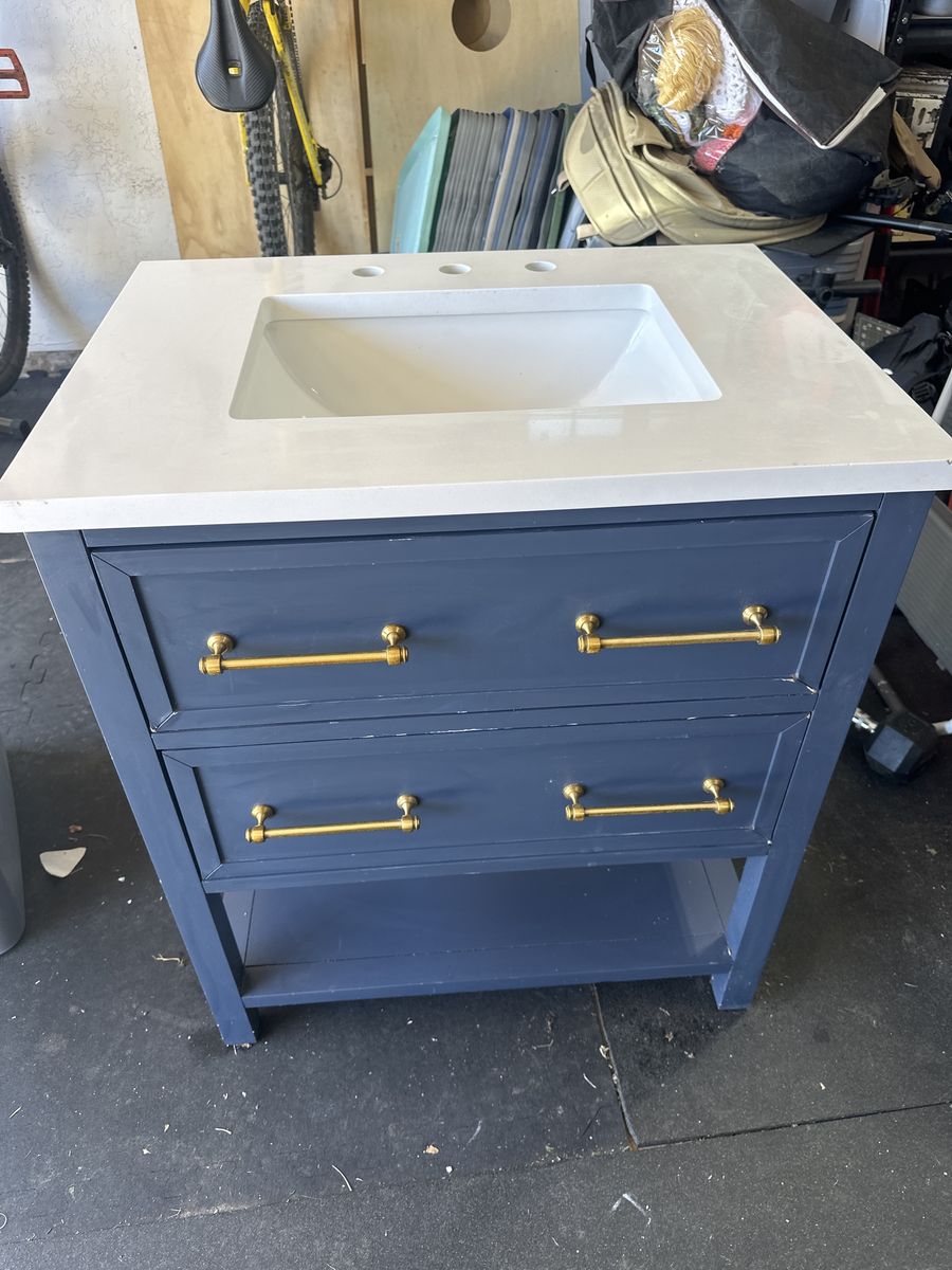 Bathroom Vanity 30” x22”x35”