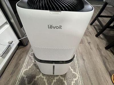 Levoit Superior Humidifier / Air Treatment Unit White