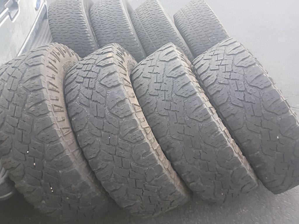 (4)Goodyear Wrangler Duratrac LT 285/75R18