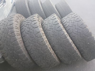 (4)Goodyear Wrangler Duratrac LT 285/75R18