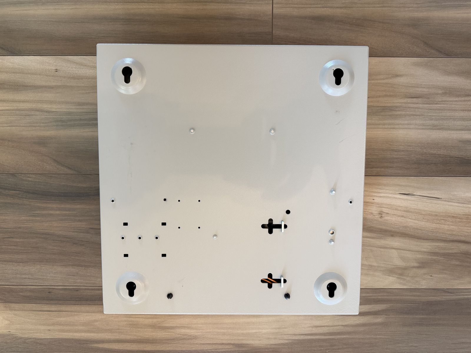 Main image 4