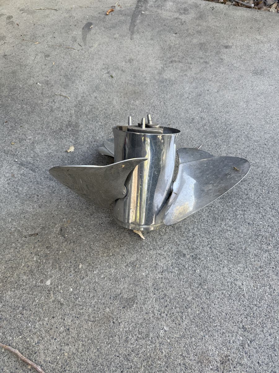 New Quicksilver Mirage Auto Feathering 21P Stainless Steel Boat Prop