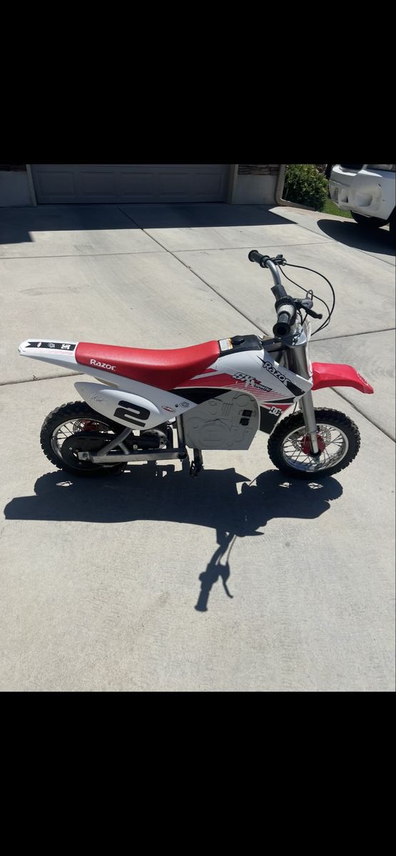 Razor SX500 McGrath Electric Motocross Dirt Rocket Bike