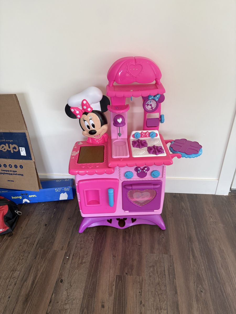 Minnie Mouse kitchen
