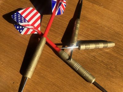Dart Set - 3 Brass Barrel Darts with US and UK Flag Flights, Steel Tip