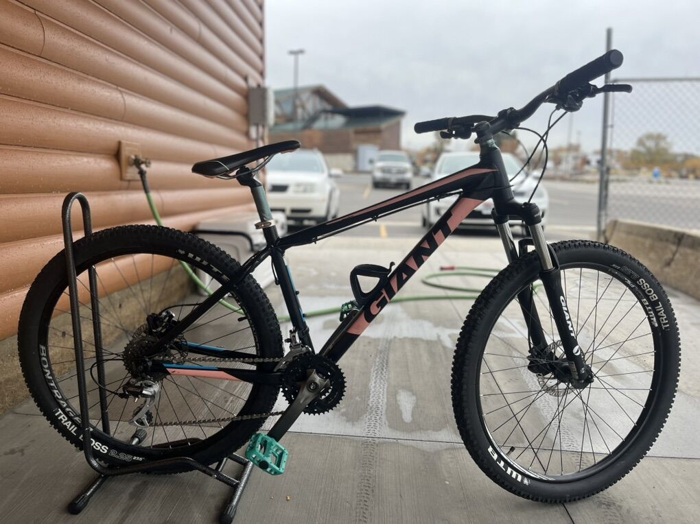 Giant Talon Mountain Bike