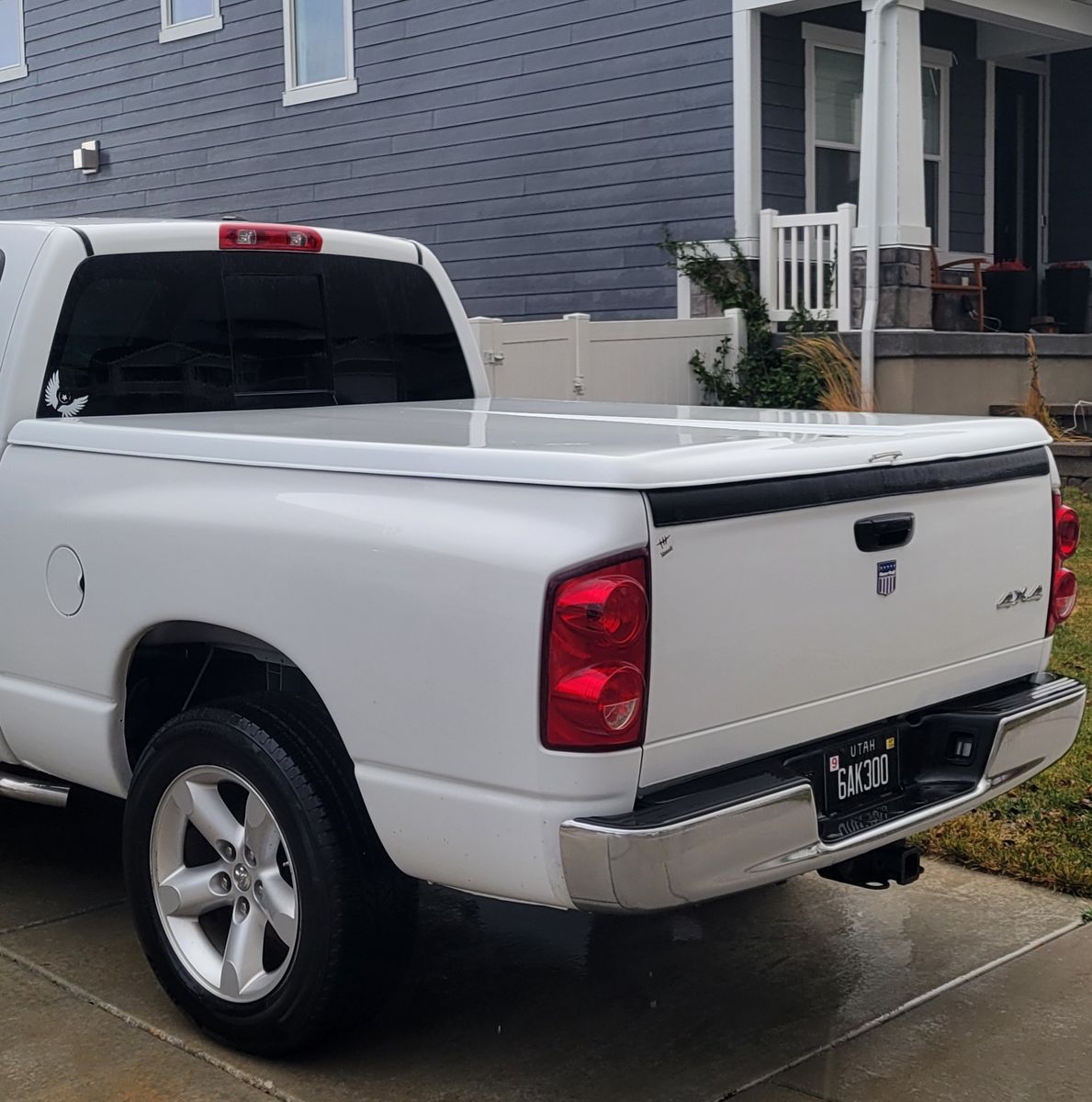 Dodge Ram 3rd generation 2002 - 2009 Tonneau Cover
