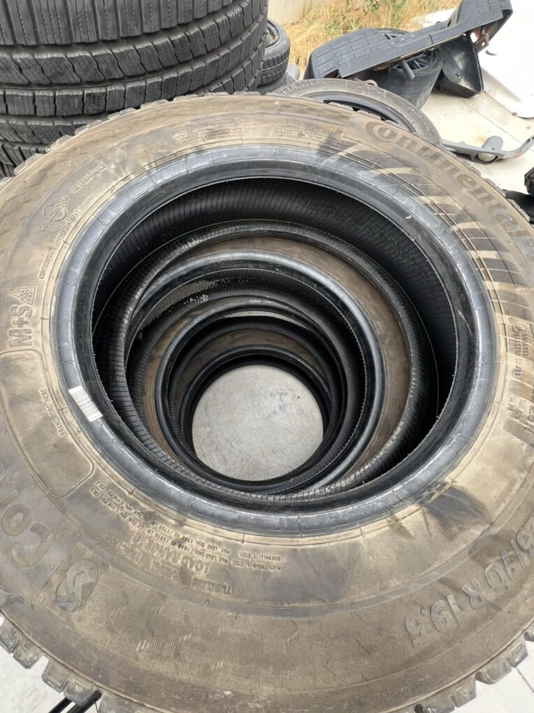 Continental 225/70r19.5 *Set (4)*