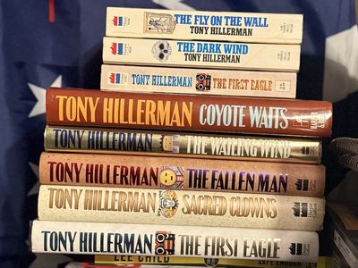 Tony Hilerman Book
