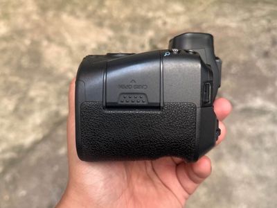 Canon R body