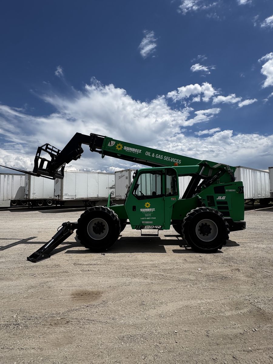 Skytrak 10042 Forklift Telehandler 10K