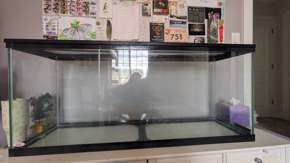 55-Gallon Tank / Aquarium / Reptile Enclosure