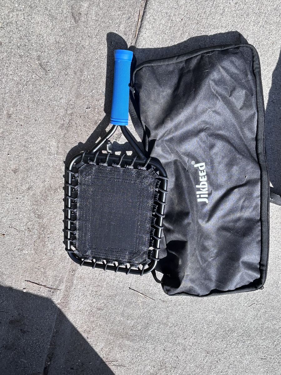 Baseball/softball pop fly racket