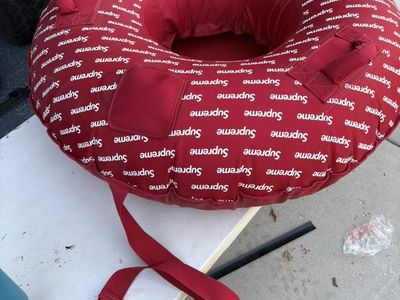 Supreme Towable Tube
