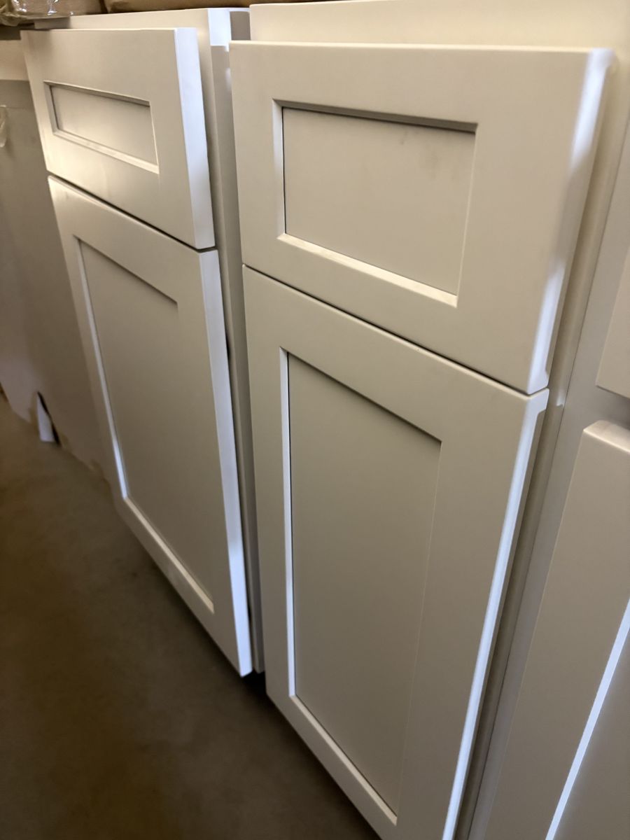 Main image 3