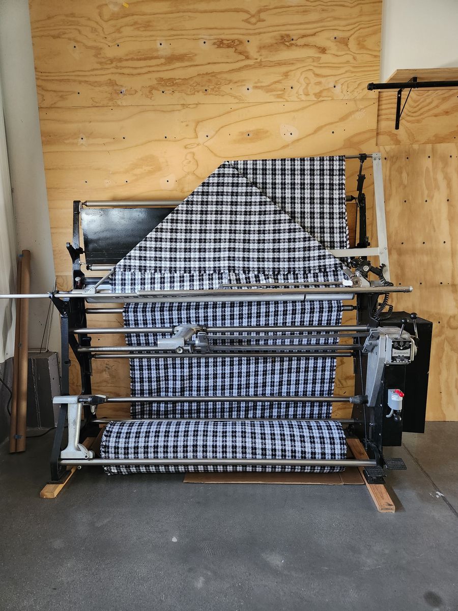Fabric Measuring and Bolting Machine