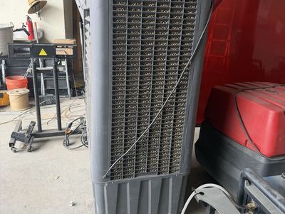 Mobile evaporative cooler