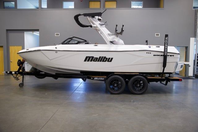 2026 Malibu 23 LSV Boats