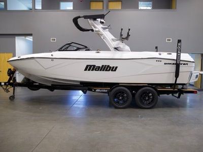 2026 Malibu 23 LSV Boats