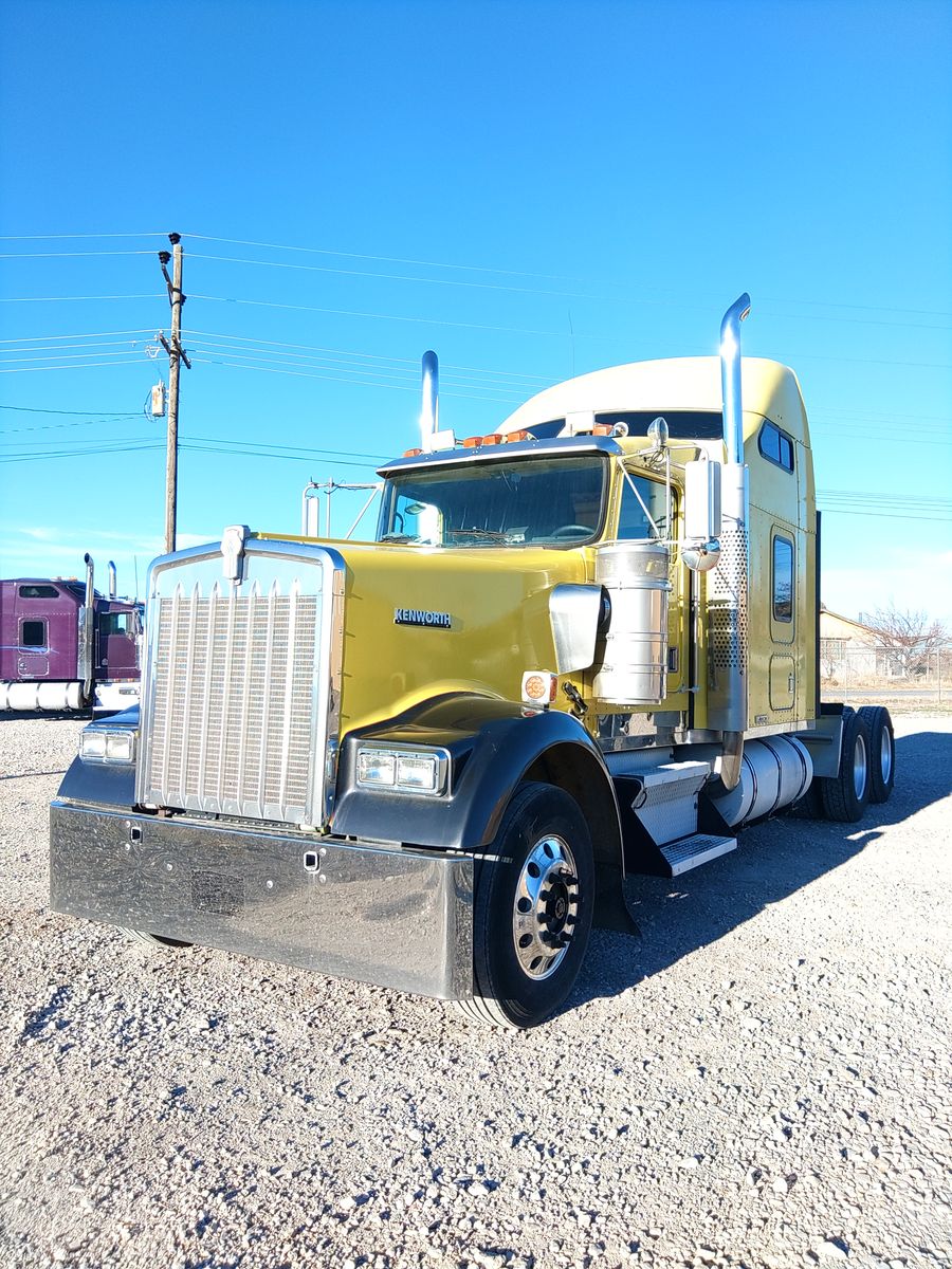 1997 Kenworth W900