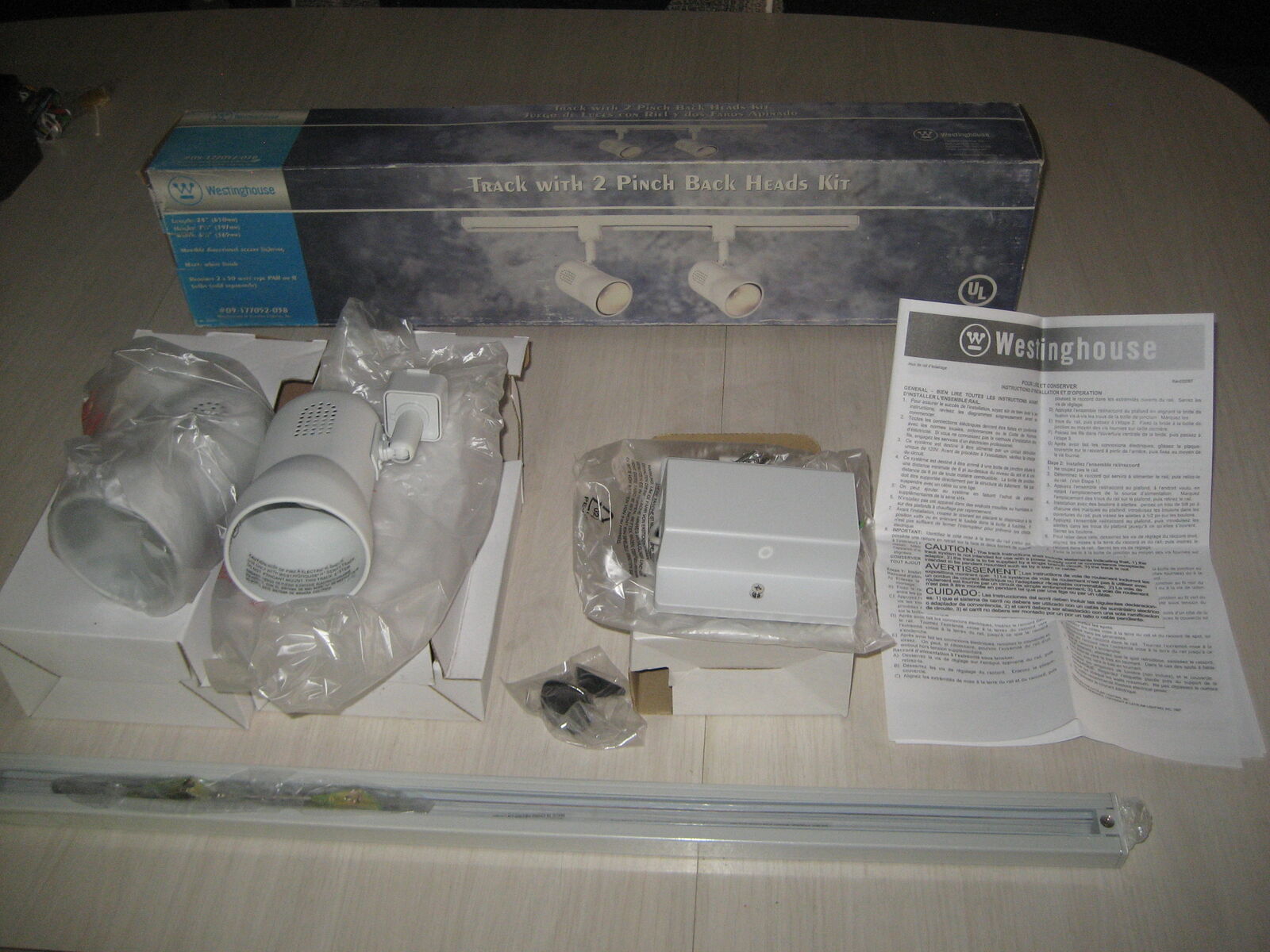 WESTINGHOUSE TWO LAMP TRACK LIGHTING