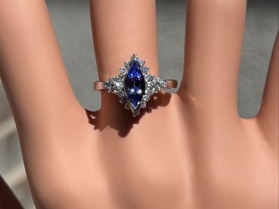 AMAZING SOLID 14k WHITE GOLD 100% NATURAL MINED MARQUISE TANZANITE & ROUND BRILLIANT CUT DIAMOND RING! 3.05 GRAMS!