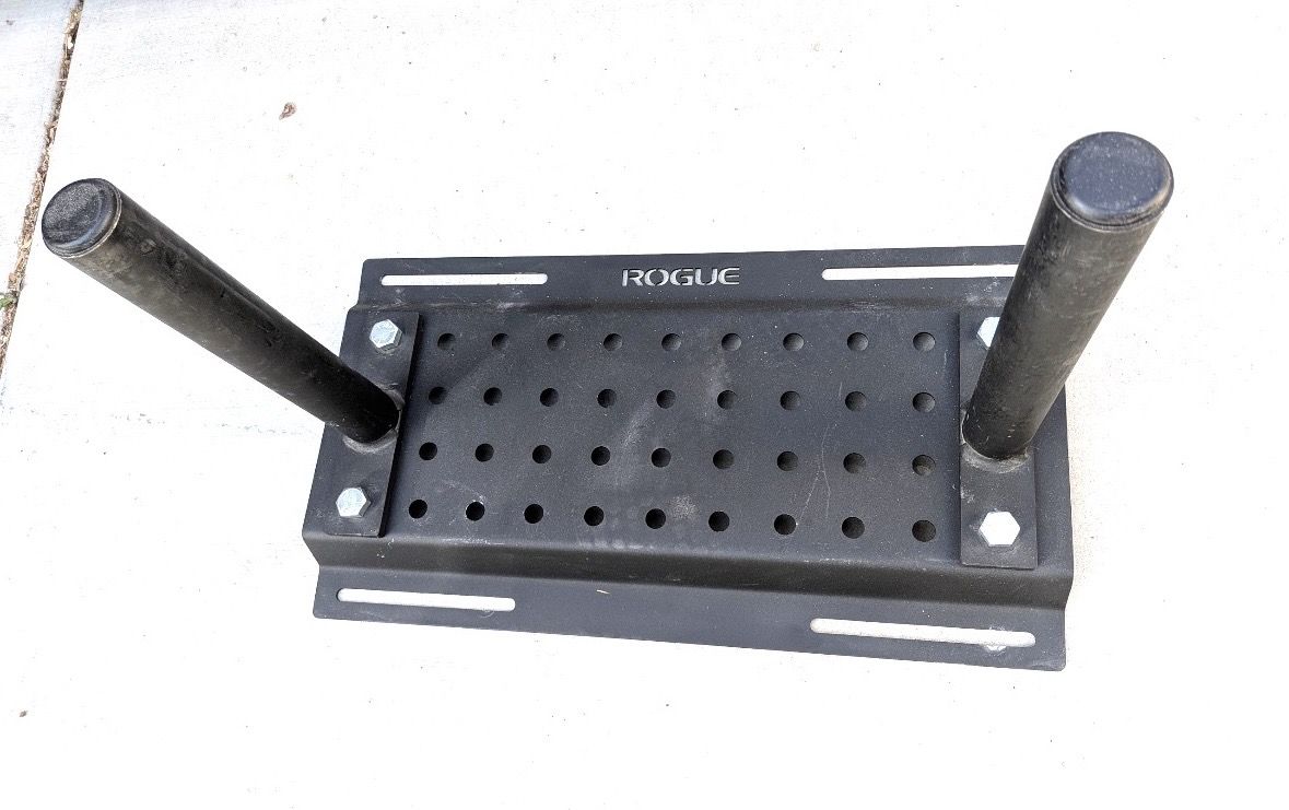 Rogue 24" Wall Storage Stringer + Two 12" Posts