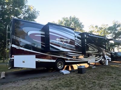 2013 Fleetwood Expedition 38s
