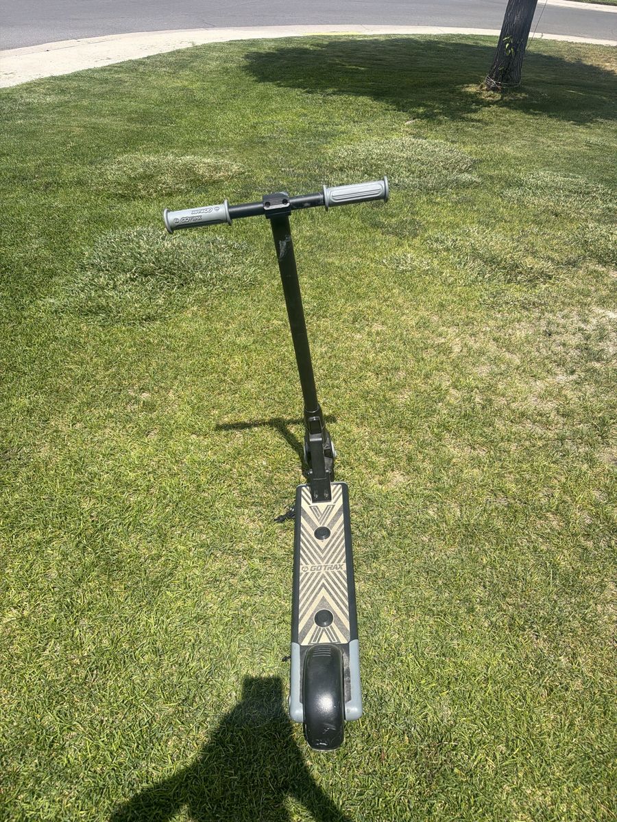 Electric scooter
