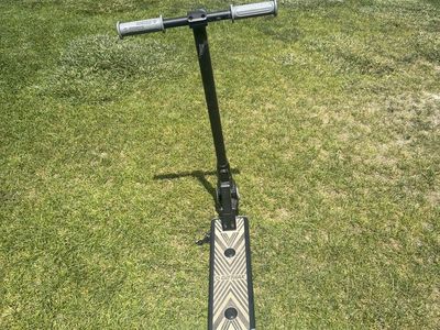 Electric scooter