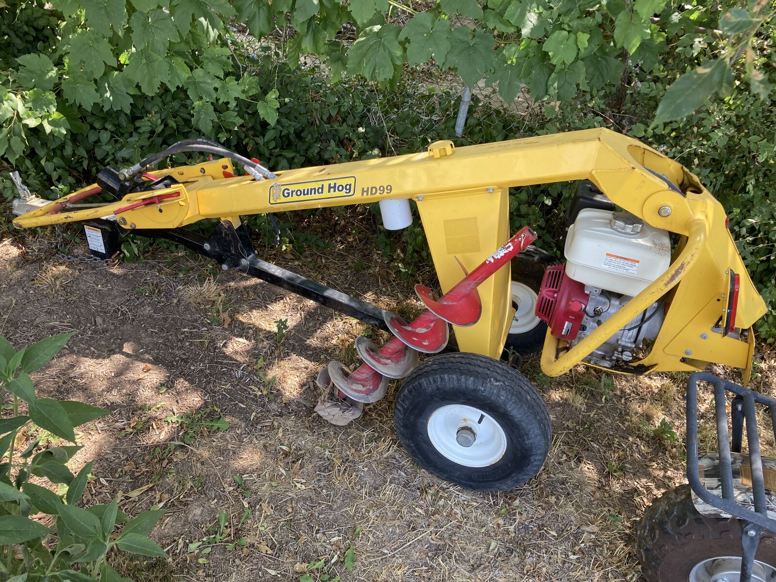 Groundhog HD99 Towable Hydraulic Auger Fence Post Hole Digger