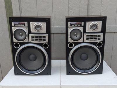 Pair Yamaha floor speakers 12" with original boxes
