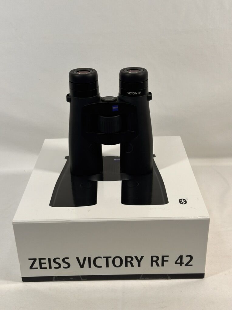 NIB Zeiss Victory RF 10X42 Rangefinding Binoculars