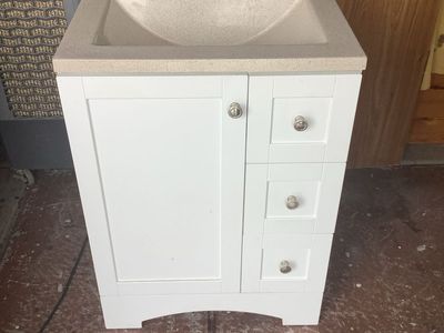 Bathroom Vanity W/Sink & Faucet