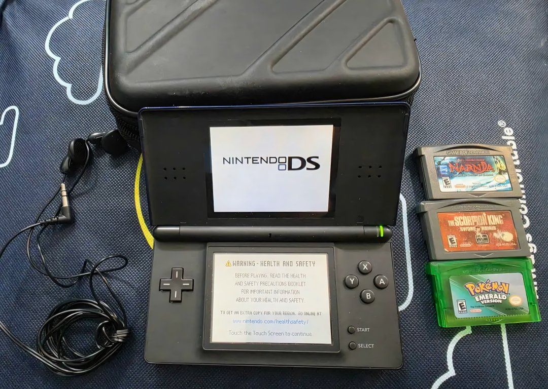 Nintendo DS Lite Console Black Bundle