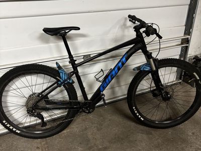 2022 Giant Talon 4 - Upgraded