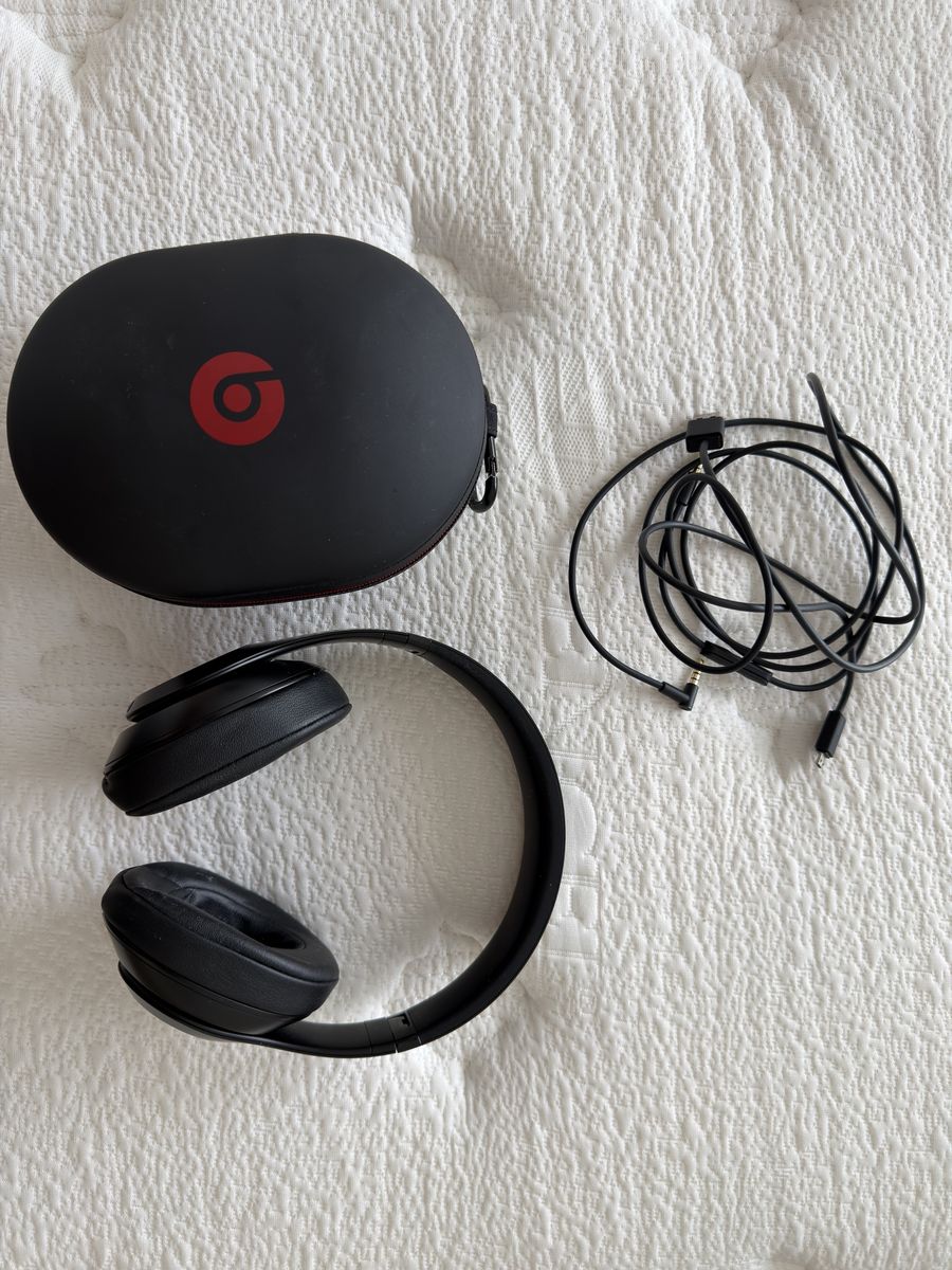 Beats Solo3 Wireless On-Ear Headphones - Black with Case & Cables