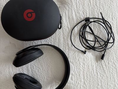 Beats Solo3 Wireless On-Ear Headphones - Black with Case & Cables