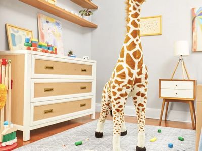 NEW Melissa & Doug 4ft Giant Giraffe Plush - Retails $130