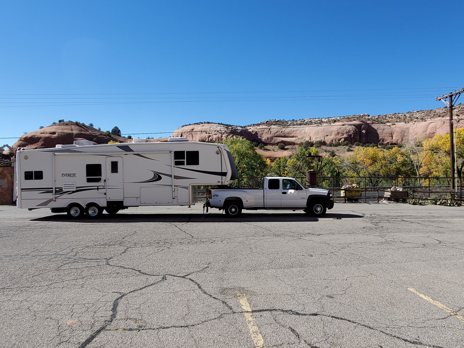 2003 Keystone Everest model 292R, 33 ft  5th Wheel