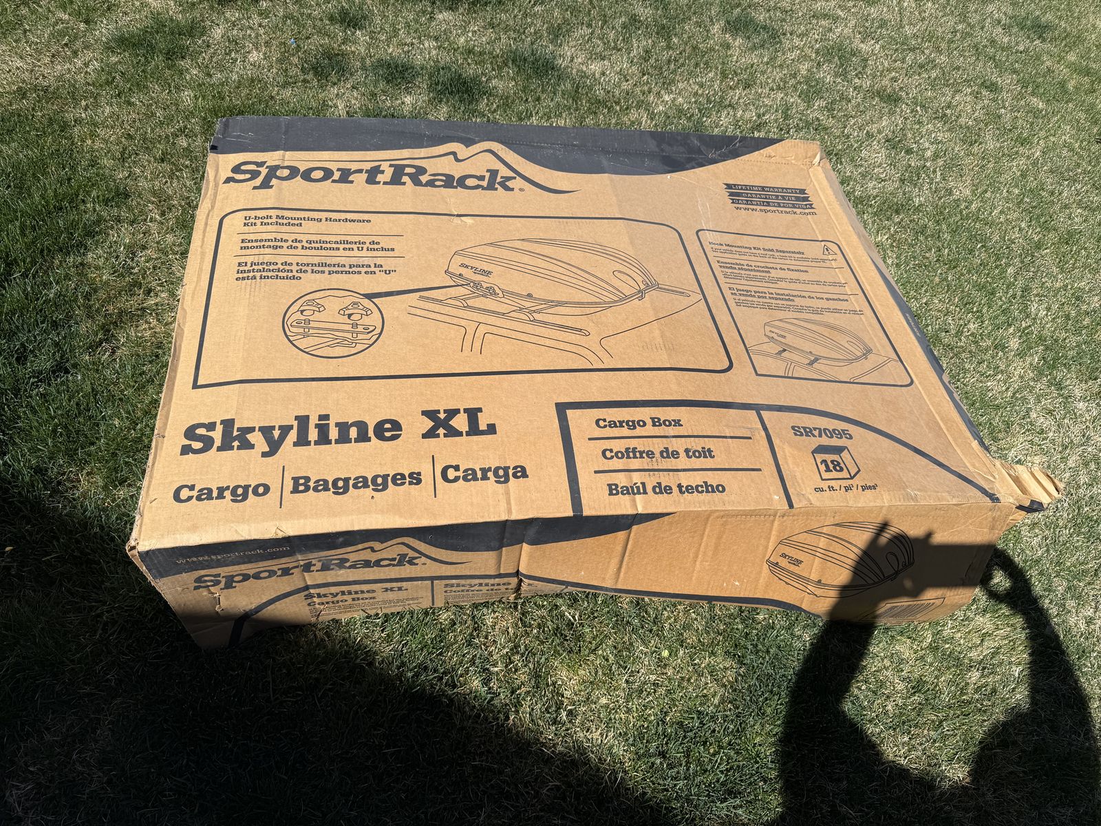 Sportrack skyline XL 18 cubic feet cargo box