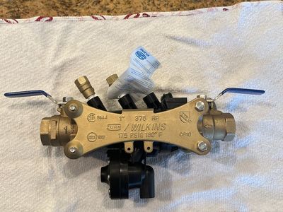 Zurn Wilkins 375 RP Reduced Pressure Backflow Preventer, 1-inch Brass Valve, New