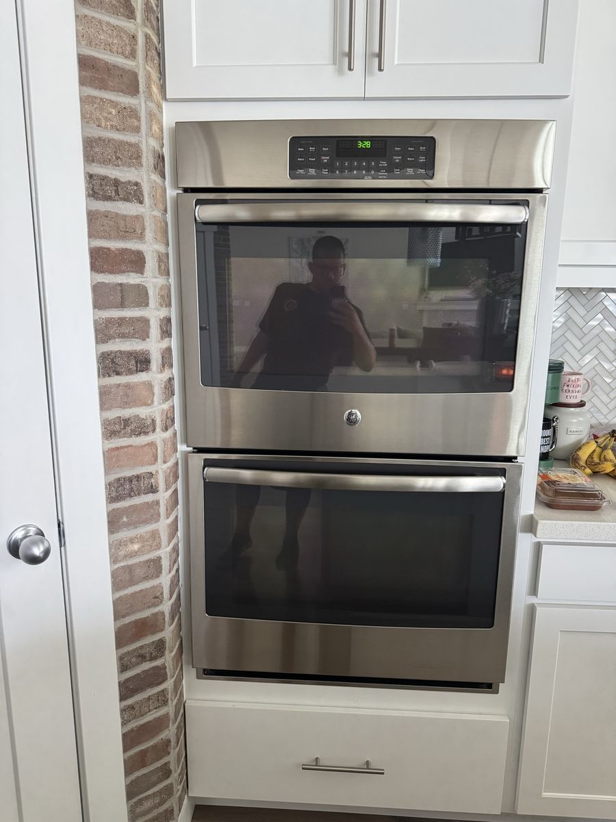 GE Stainless Steel Double Wall Oven- ONLY AVAILABLE UNTIL TUESDAY!!!!