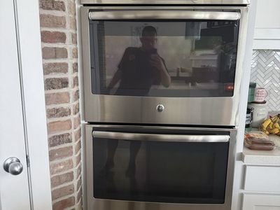 GE Stainless Steel Double Wall Oven- ONLY AVAILABLE UNTIL TUESDAY!!!!