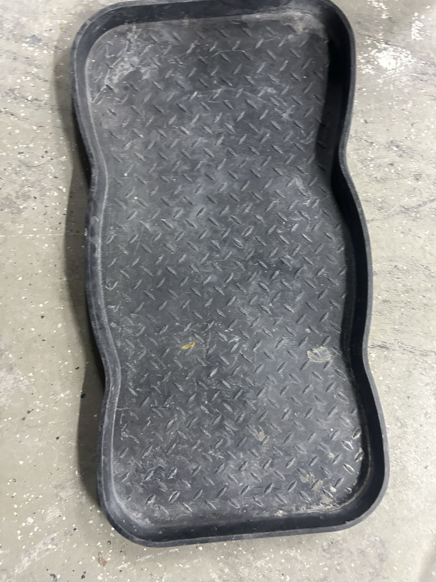 Black Heavy-Duty Rubber Floor Mat for Boots & Shoes, All-Weather Indoor/Outdoor Utility Tray