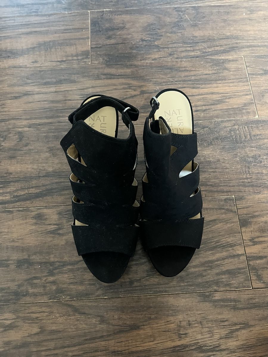 Women’s Naturalizer heels 