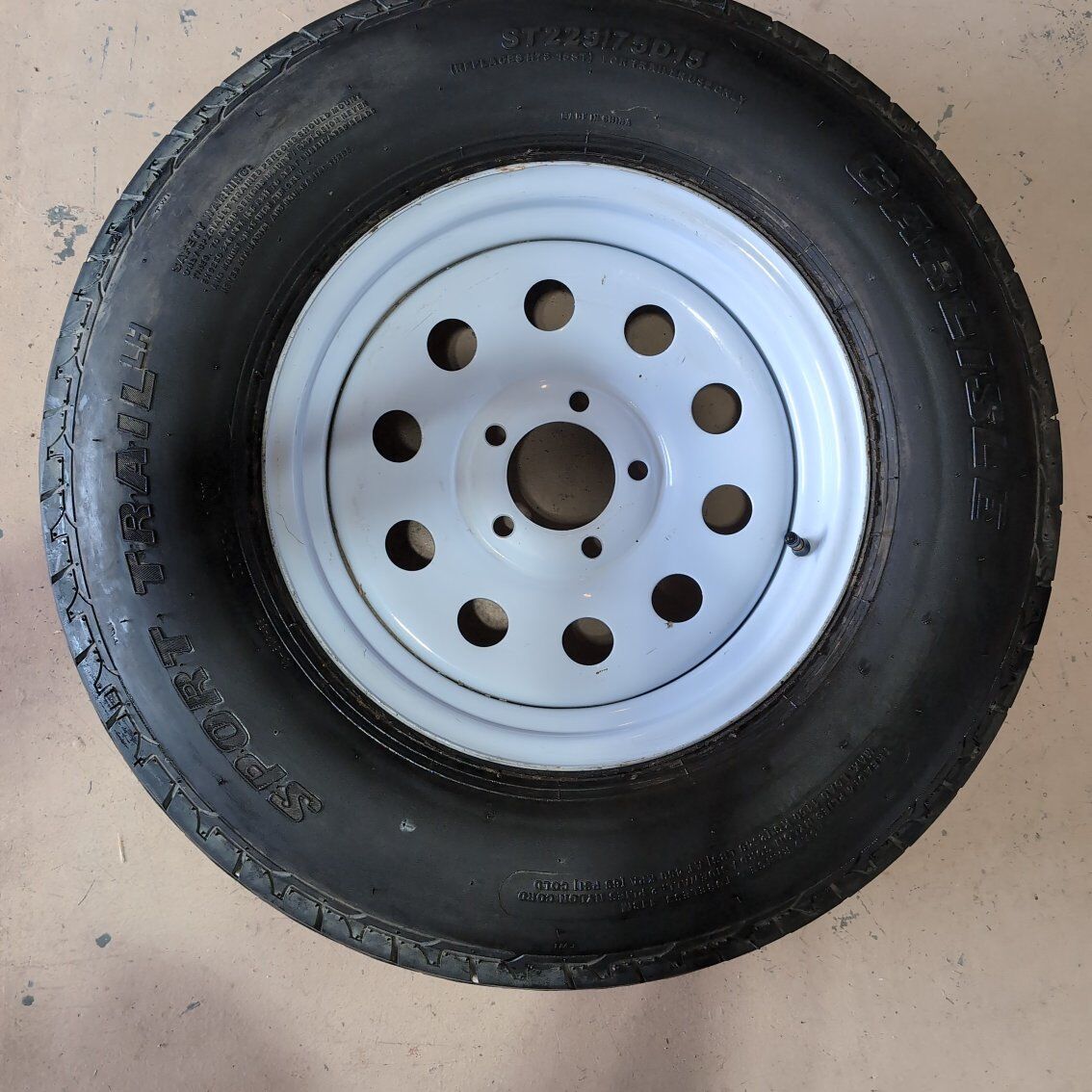 225 75 15 trailer, tire and rim